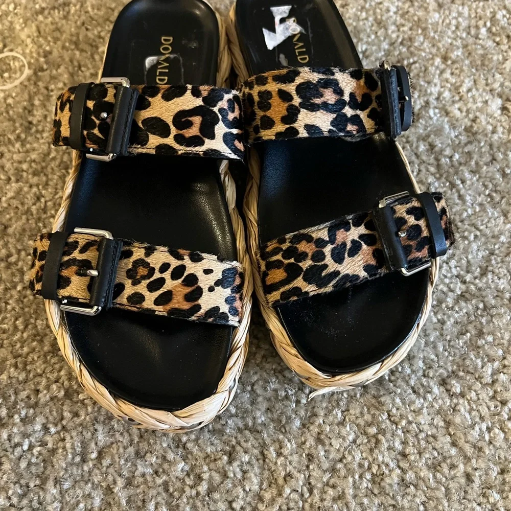 Donald Pliner Larabee‎ printed calf hair slide sandals 6 $168